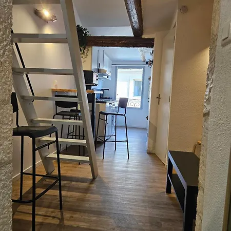 Iris, 4 Personnes, Centre Pieton Ecusson, Tram, 3eme Etage Sans Ascenseur Apartment Montpellier